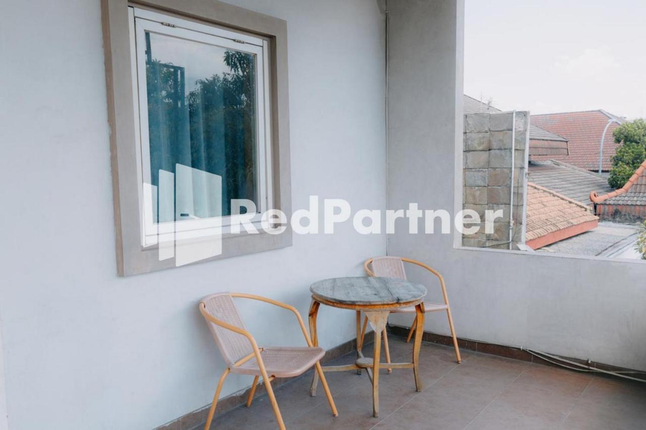 We Stay Residence Redpartner Surabaya Ngoại thất bức ảnh