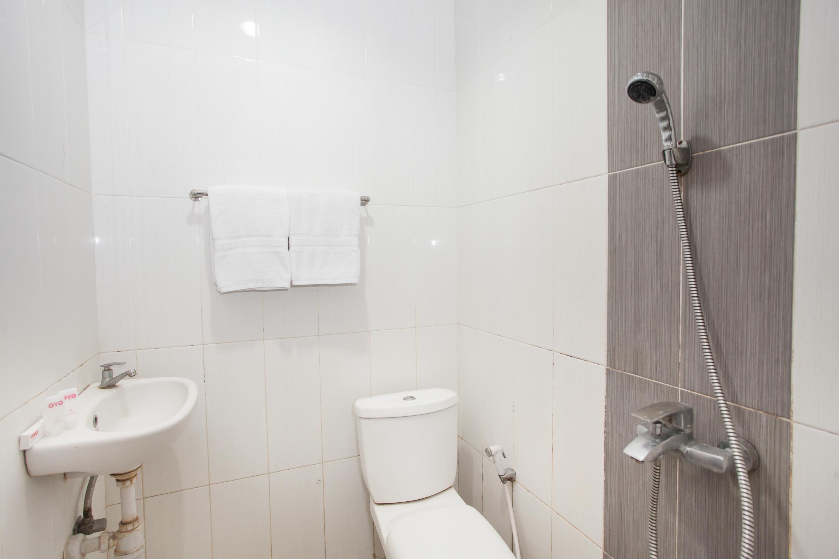 We Stay Residence Redpartner Surabaya Ngoại thất bức ảnh