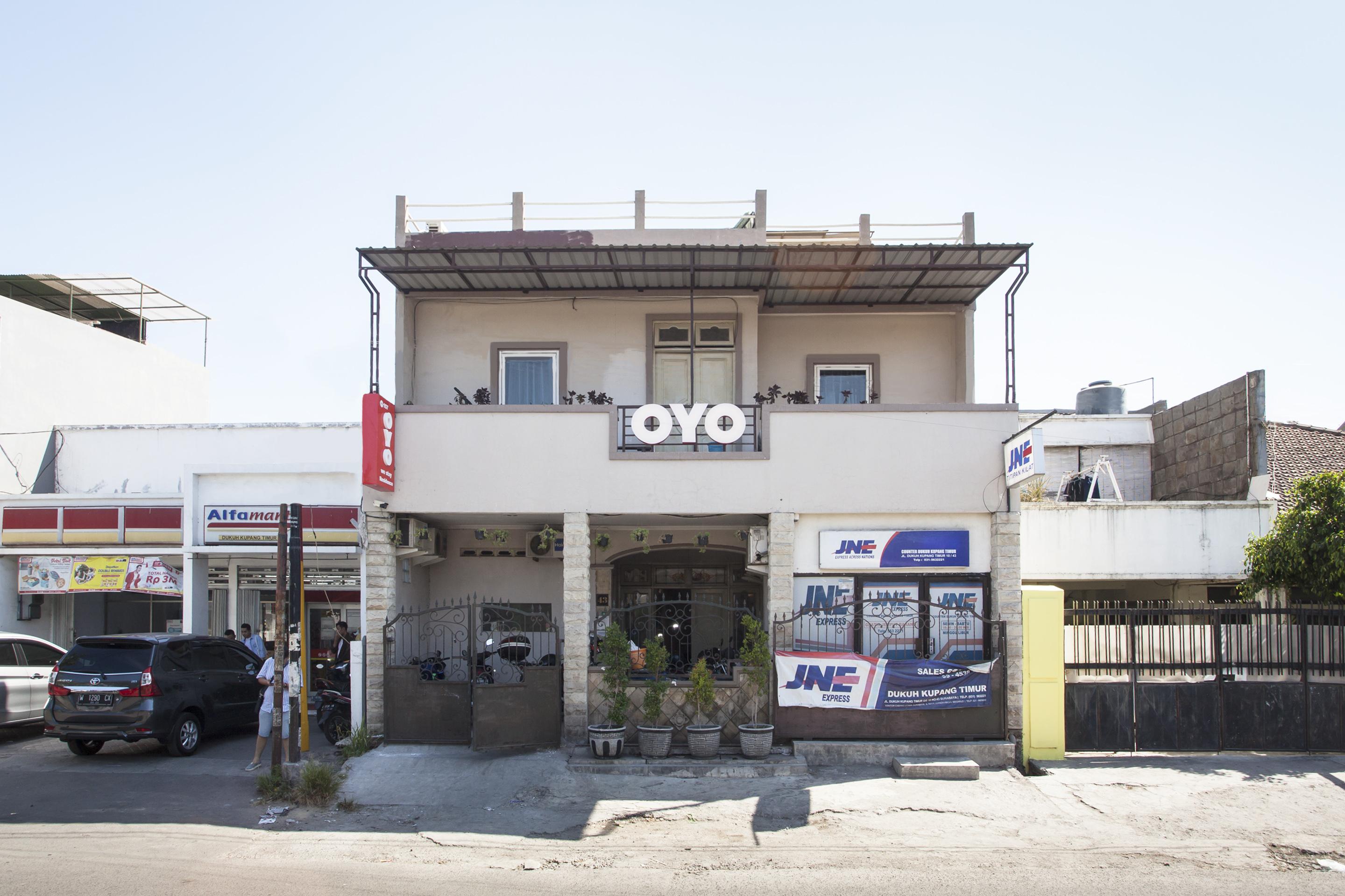 We Stay Residence Redpartner Surabaya Ngoại thất bức ảnh