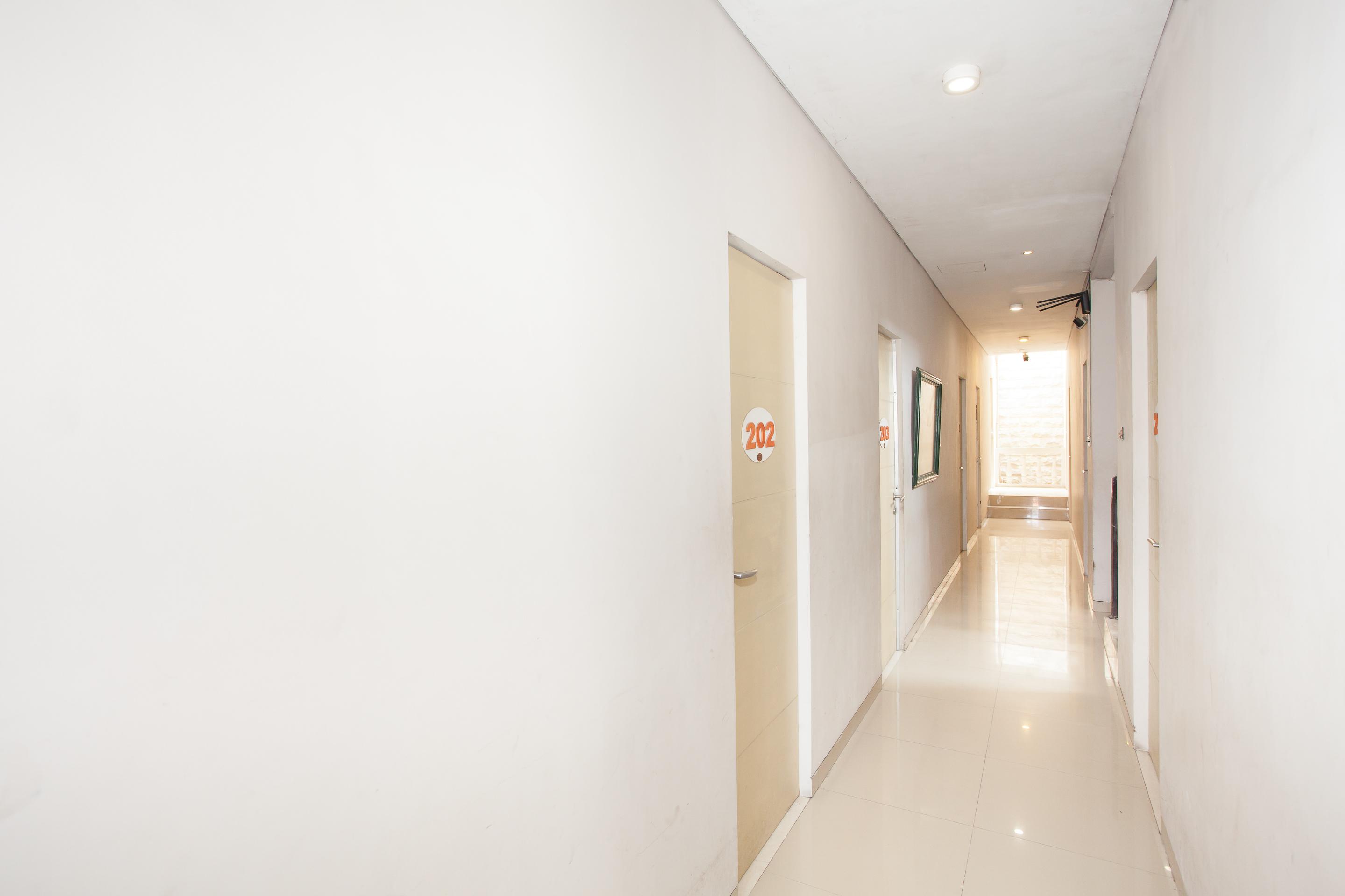 We Stay Residence Redpartner Surabaya Ngoại thất bức ảnh